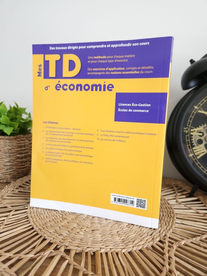 Livre Manuel Mes TD d'économie "Macroéconomie" Ellipses - photo numéro 3