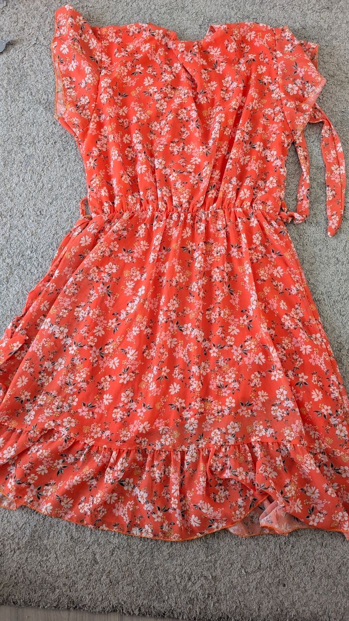 Jolie robe d'été légère - photo numéro 2