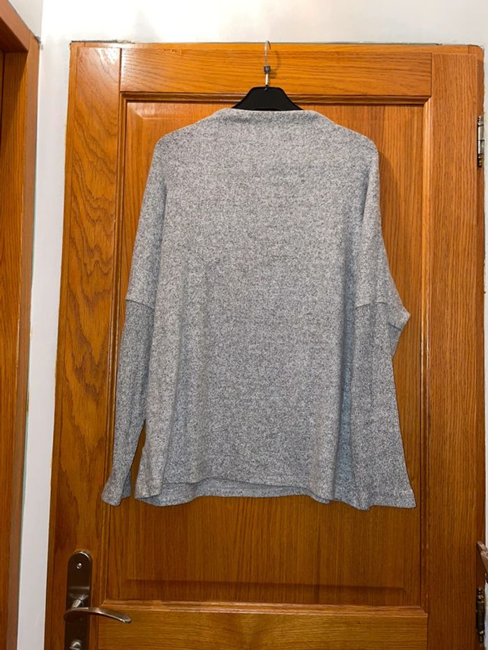 Pull gris - photo numéro 2