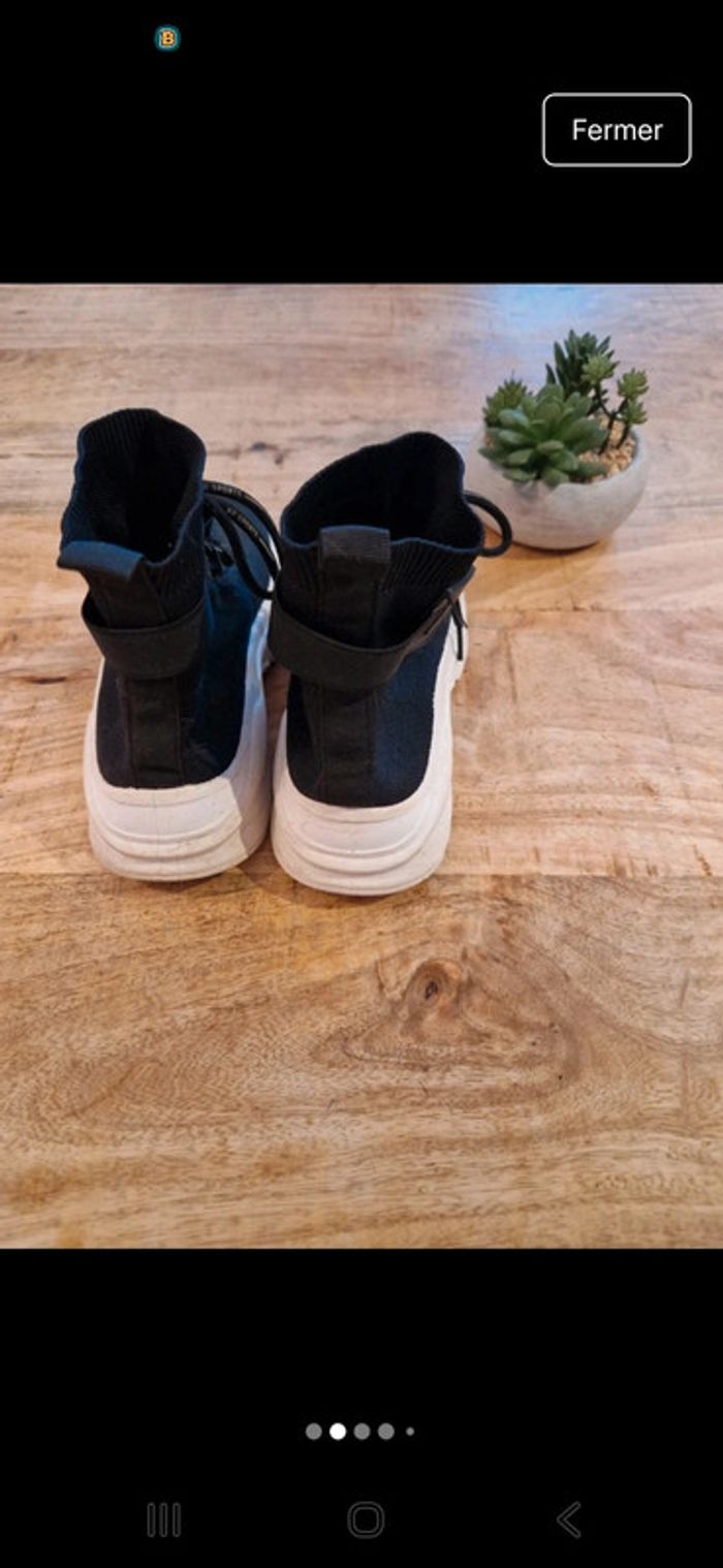 Baskets chaussettes noires – Taille 38 (convient plutôt à un 37) - photo numéro 2