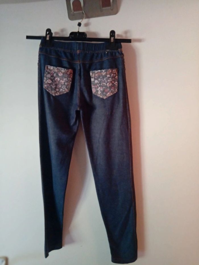Joli legging bleu. Taille 9 ans - photo numéro 5