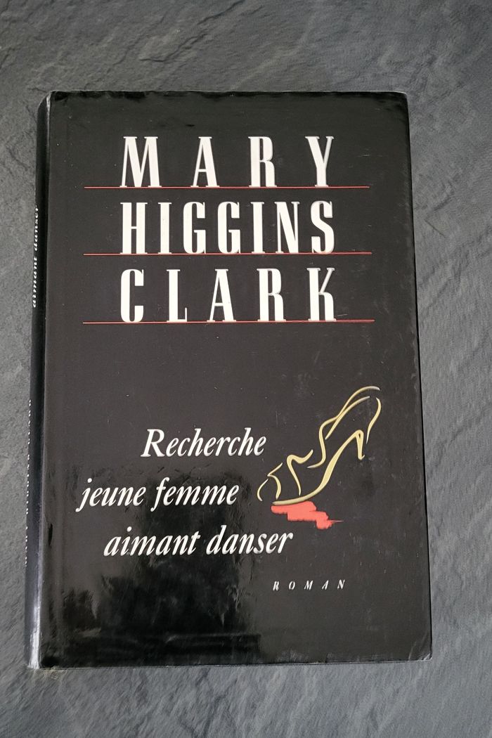 Recherche jeune femme aimant danser_ Mary Higgins Clark