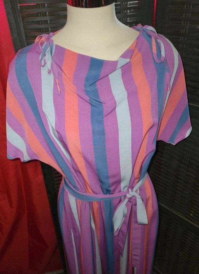 Magnifique robe vintage 40 - photo numéro 4