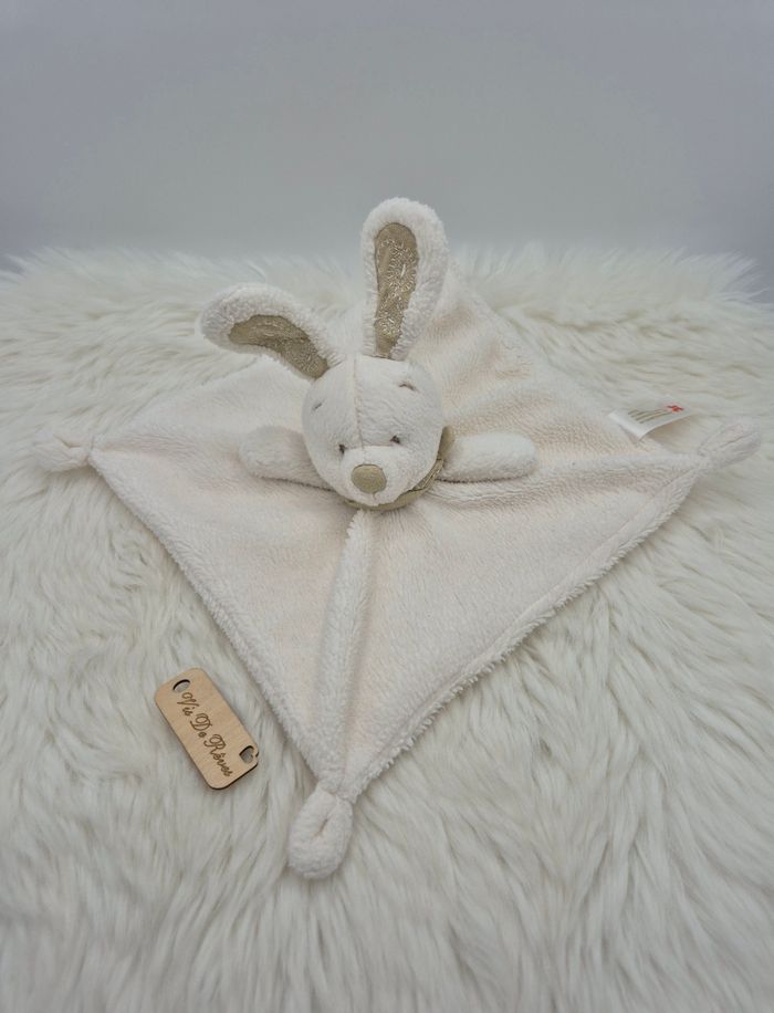 Doudou plat lapin blanc beige Bandana Nicotoy