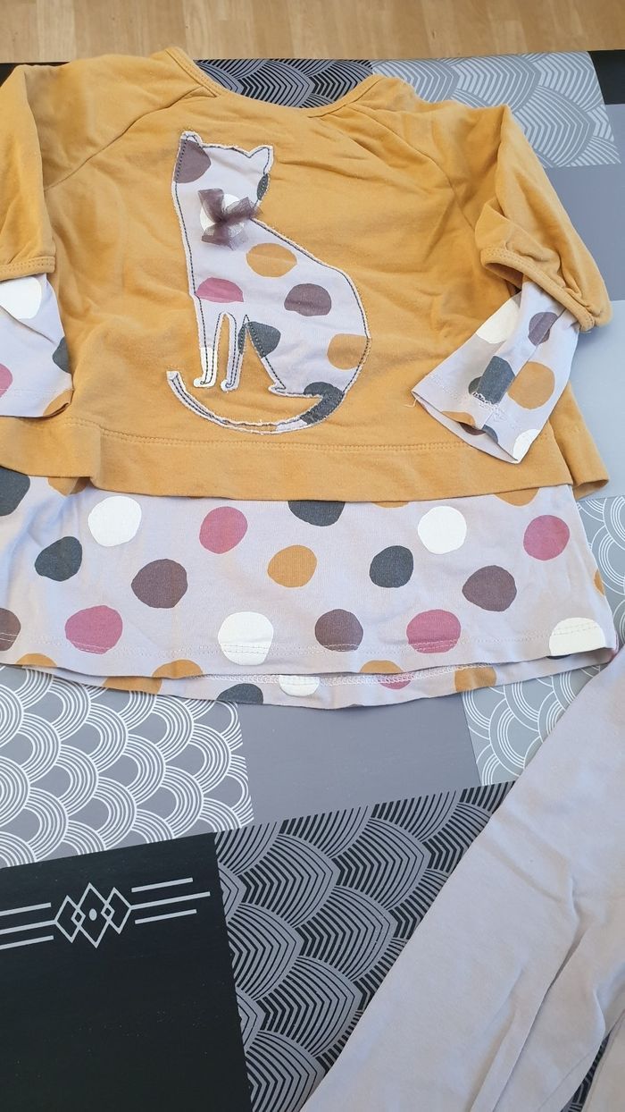 Ensemble vertbaudet taille 24mois très bonne état