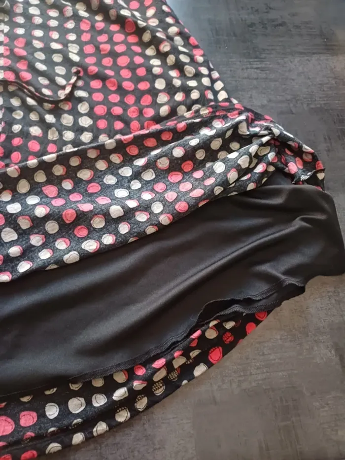 Robe col rond avec bande de dentelle - photo numéro 6