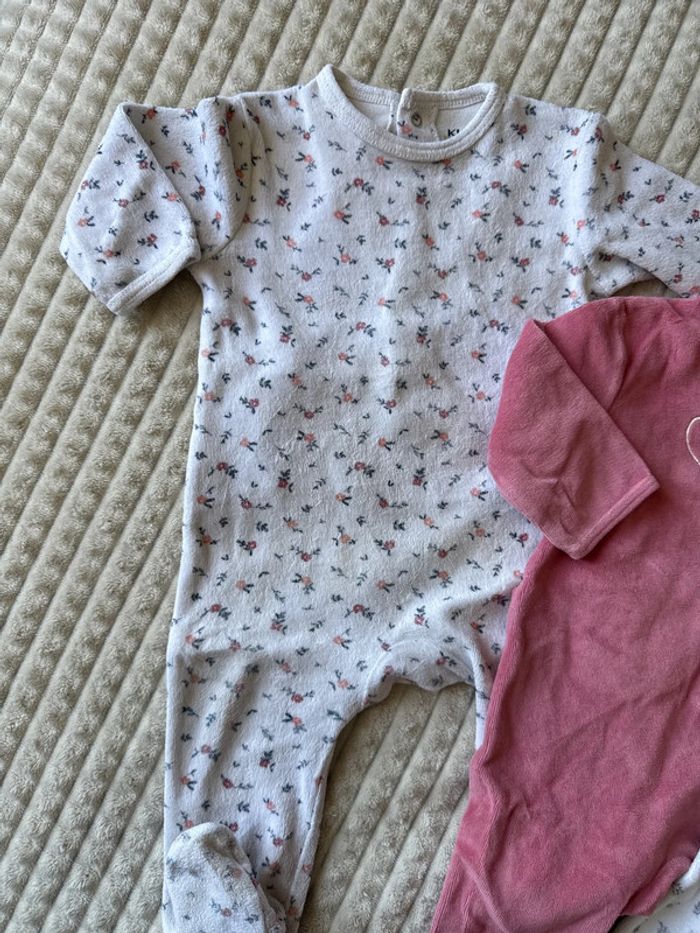 Lot de pyjama 9 mois - photo numéro 2