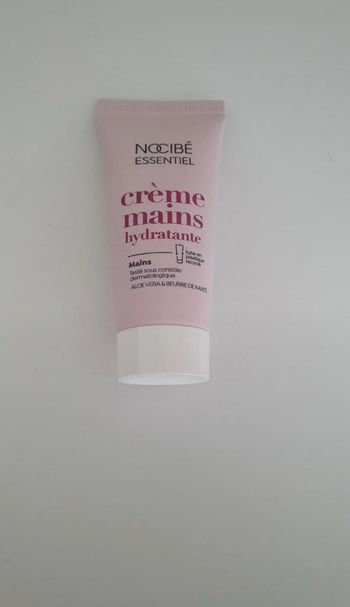 Crème pour les mains  neuve
