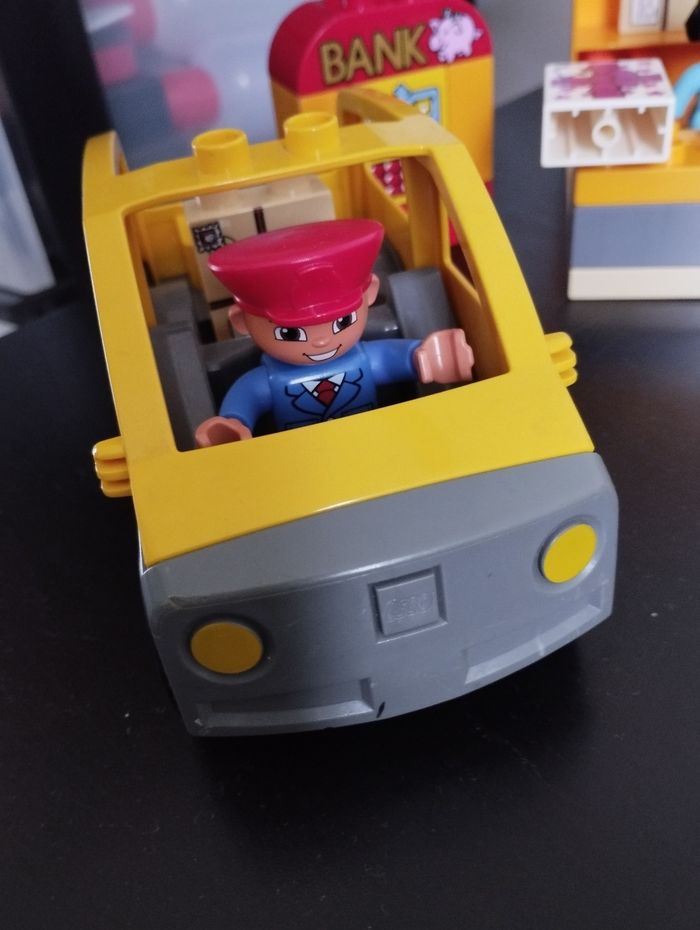 Lego Duplo mon petit centre ville - photo numéro 2