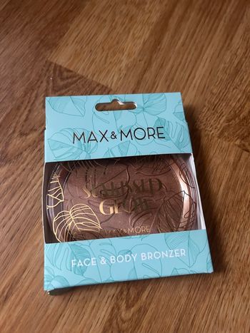 Poudre autobronzante visage & corps Sunkissed Glow – Max & More – neuve