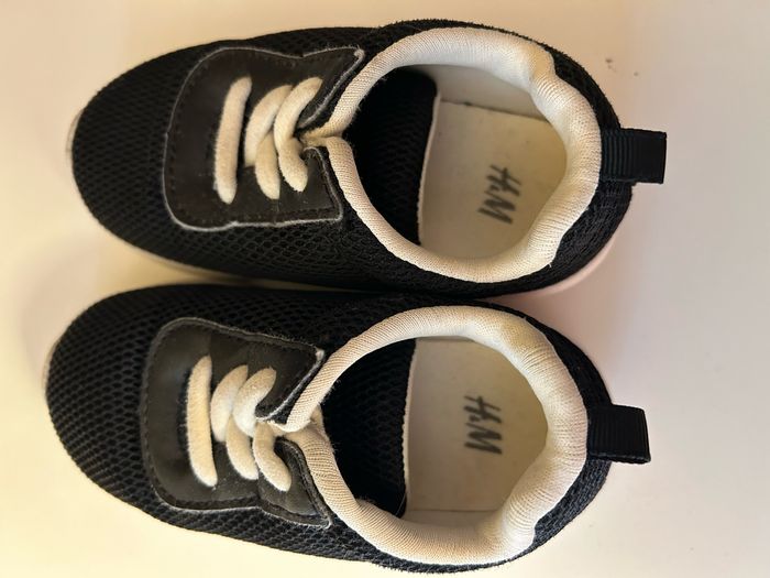 Basket H&M taille 22 - photo numéro 5