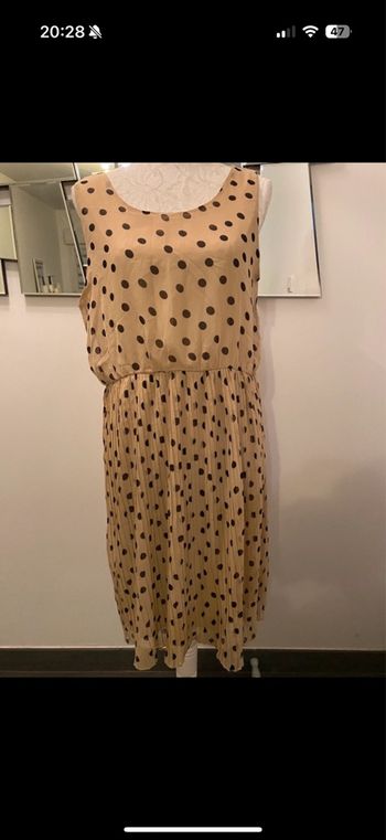 Robe à pois beige Taille 44