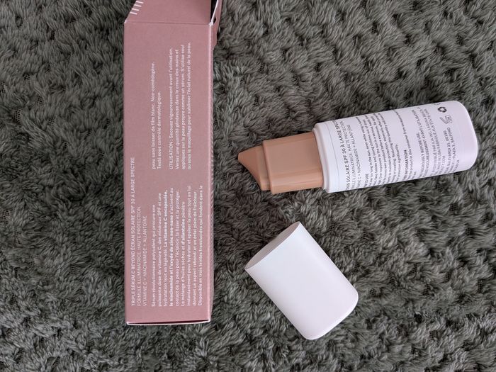ILIA C Beyond triple sérum spf 30 neuf tone 1 - photo numéro 4