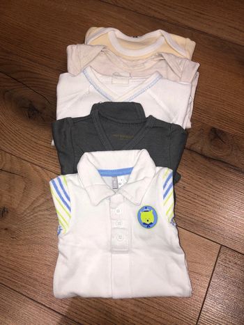 Lot de 5 bodies bébé 0 a 1 mois 🌺 très bon état