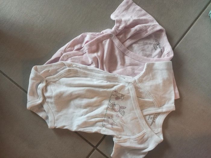 Lot bodies manche courte