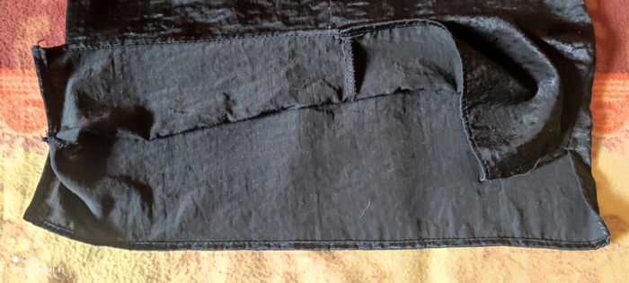 Jolie blouse  noire T44 - photo numéro 10