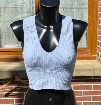 🩵 Débardeur Crop Top Bleu Ciel Stradivarius – Taille S (36)