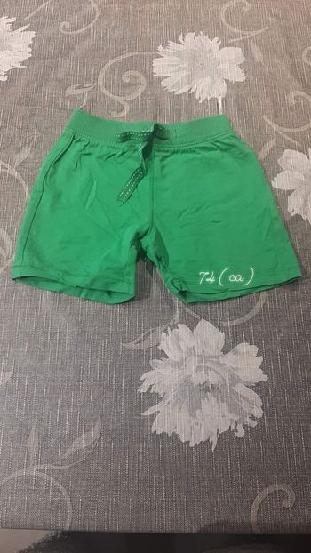 Short 9 mois taille 74