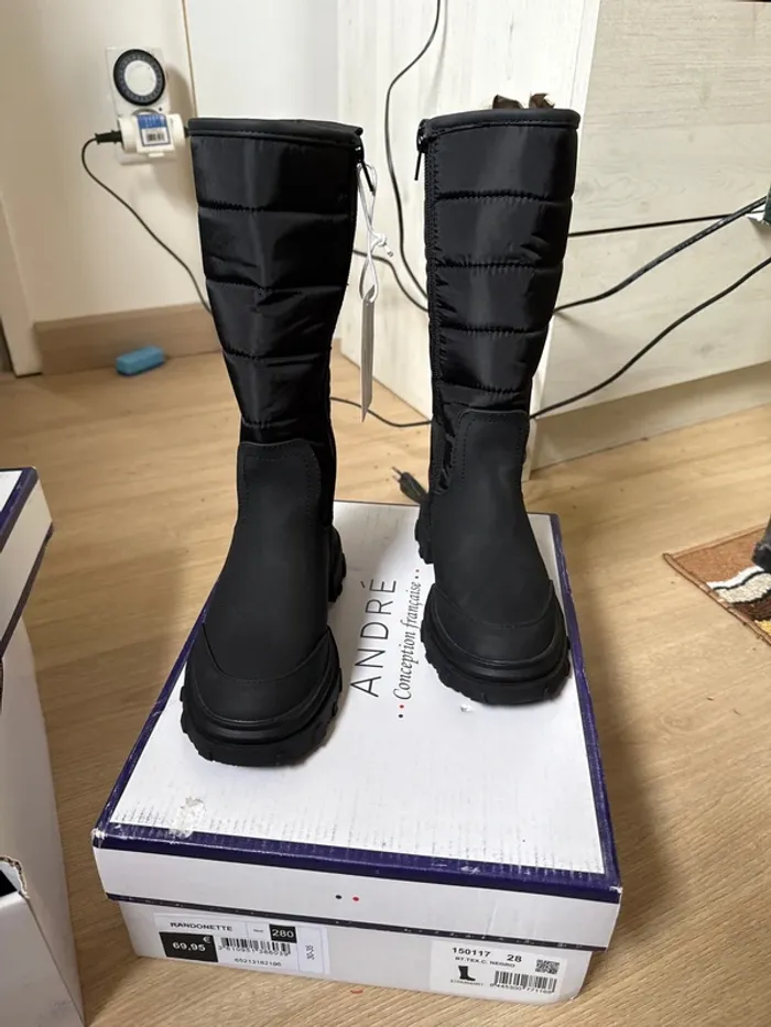 Magnifiques bottes André neuves avec étiquette pointure 28 - photo numéro 2