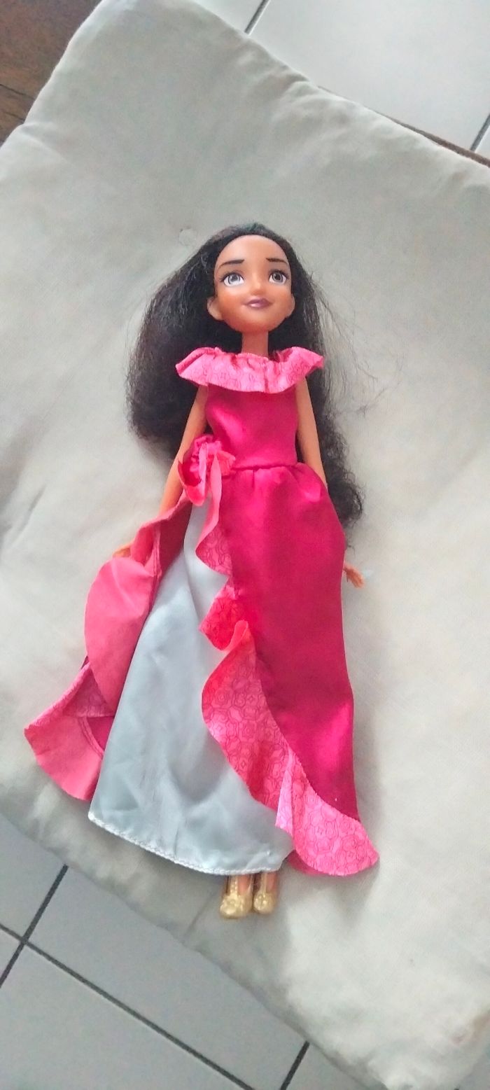 Barbie en tenue de soiree