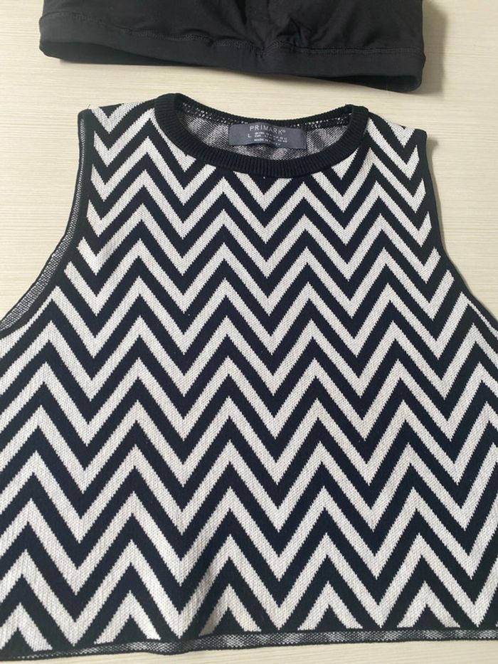 Brassière et pull sans manche - photo numéro 2