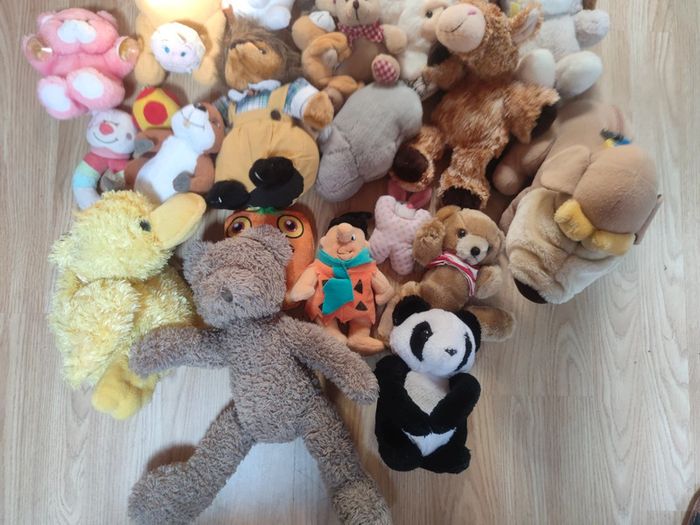 Gros lot de 25 peluches différentes tailles - photo numéro 2