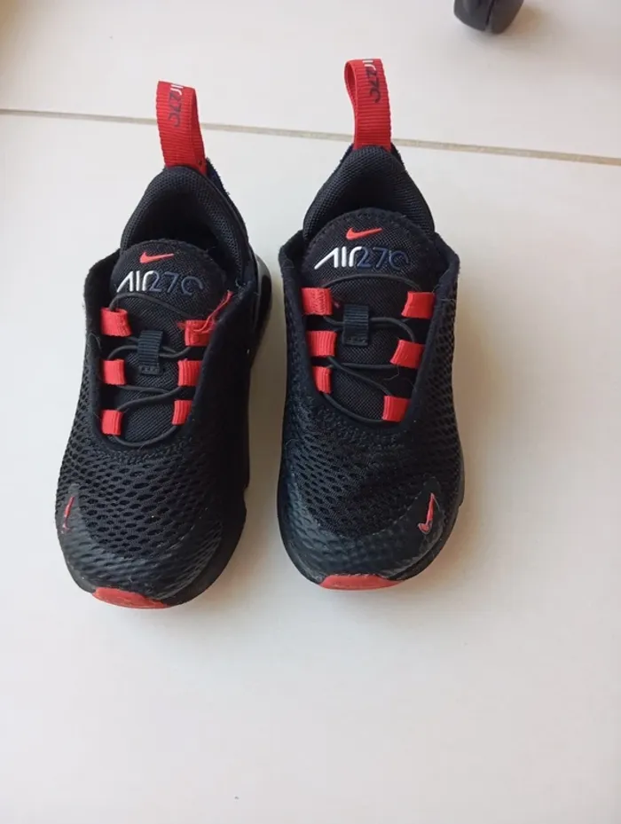 Nike air Max 270 noir et rouge - photo numéro 2