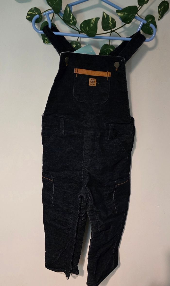 Neuve (non portée)🏷 🤩🤎💙👌👌 superbe salopette velours 23 mois garçon 🤎💙😍 - photo numéro 5
