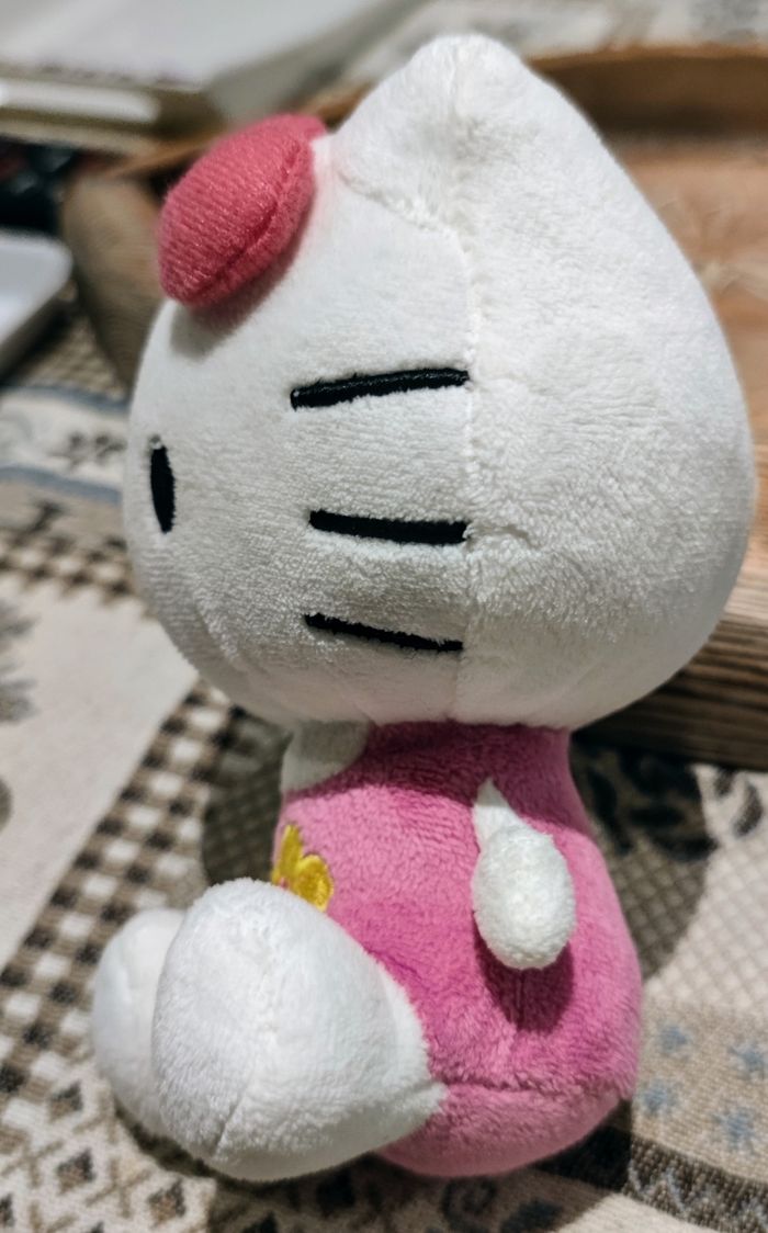 Peluche 🧸 Hello 🌼 Kitty 💞🌈 - photo numéro 6