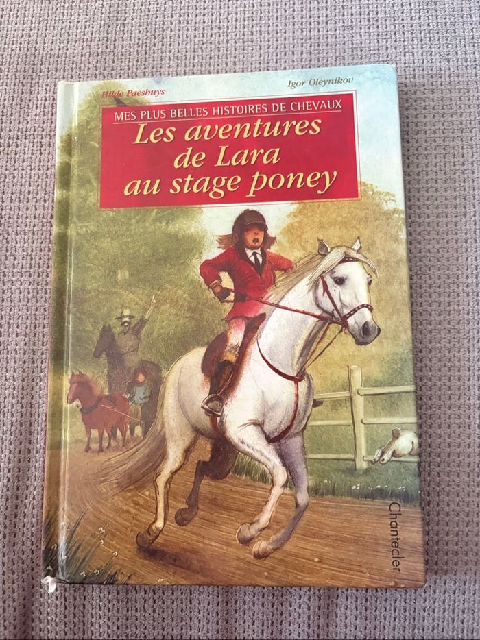 livre les aventure de lara au stage de poney
