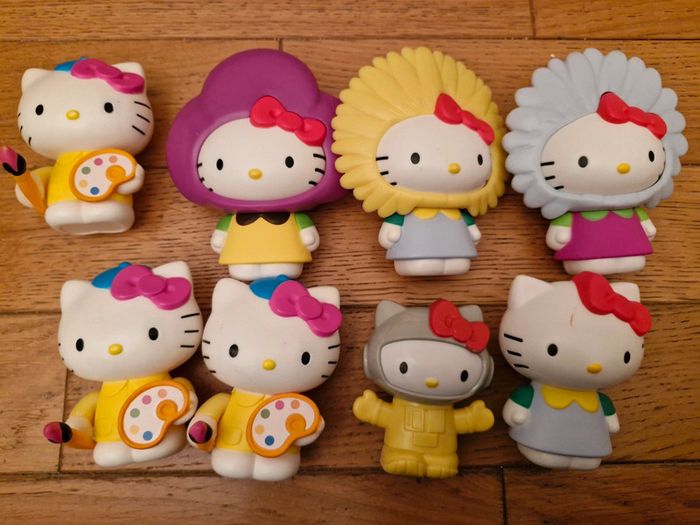 Lot de 8 hello kitty