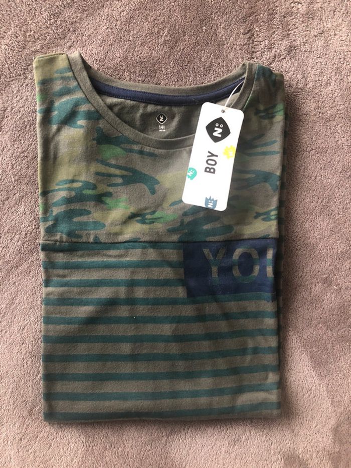 T shirt vert camouflage taille 14 neuf Z - photo numéro 2