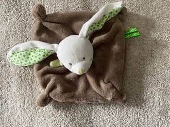 Doudou lapin marron vert blanc 🌻