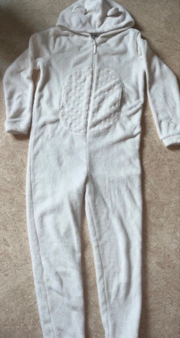 Combinaison pilou pilou ours blanc taille S de chez La Halle en très bon état - photo numéro 2