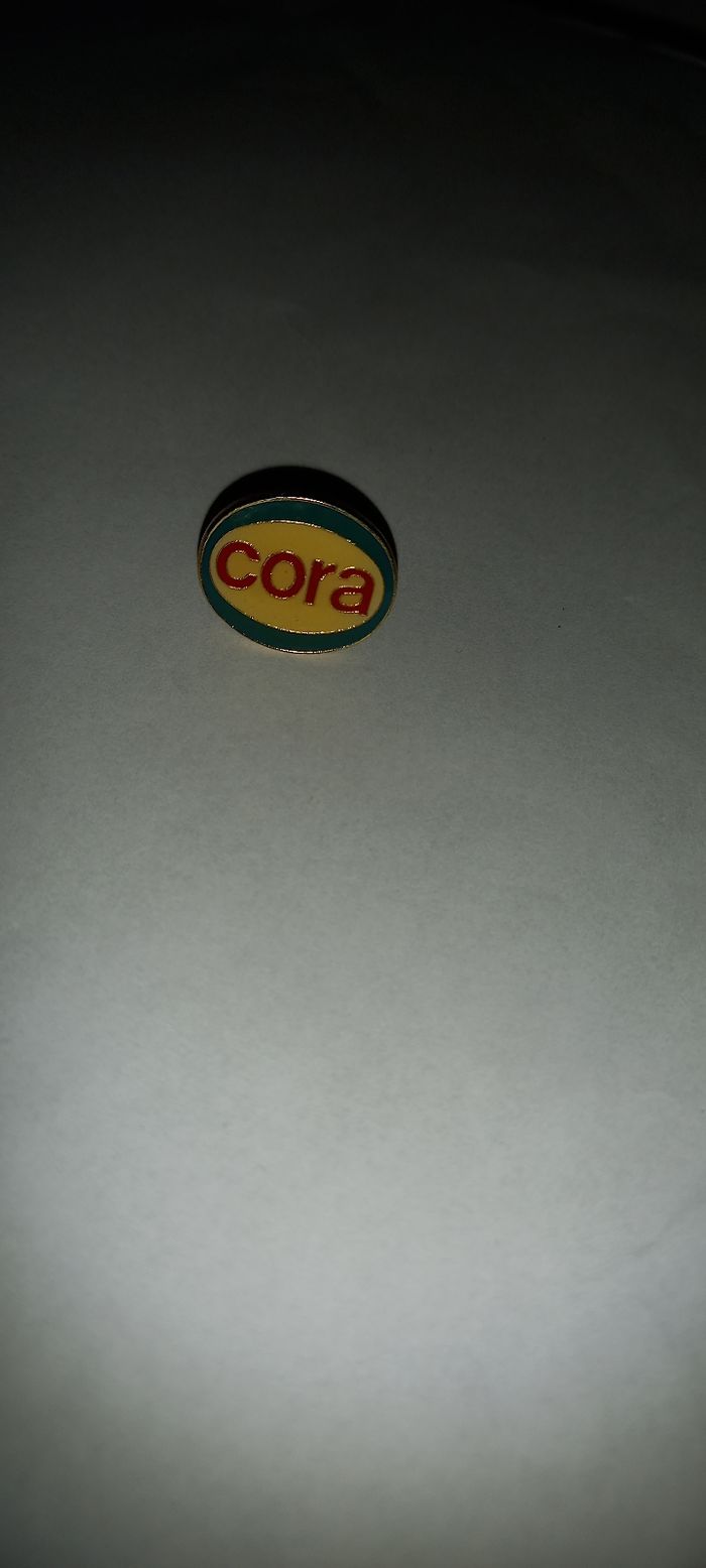 Pin's cora - photo numéro 2