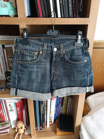 Short levi Strauss W37 L32