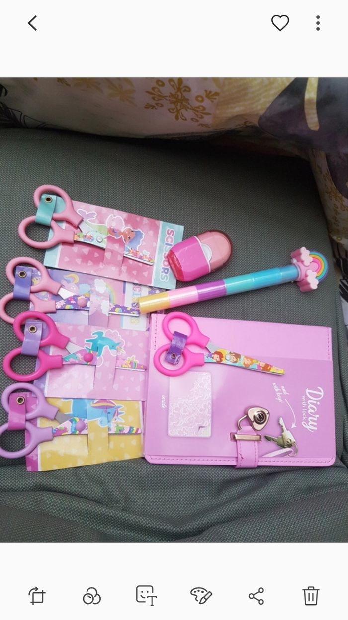 Cartable Tann's Olivia 35 cm Neuf + trousse assortie + ciseaux + gommes emoji + big pack Bic - photo numéro 5