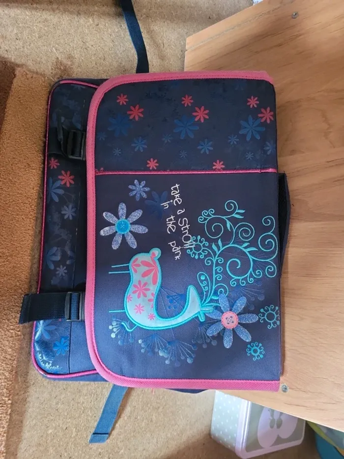 Cartable léger - photo numéro 4