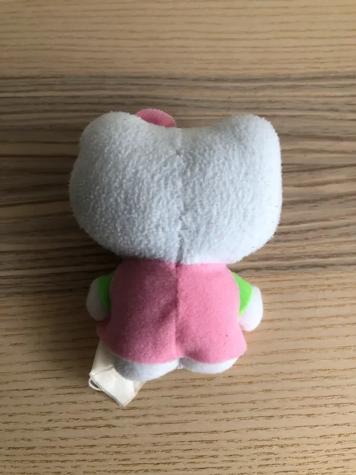 Peluche Hello Kitty - photo numéro 2