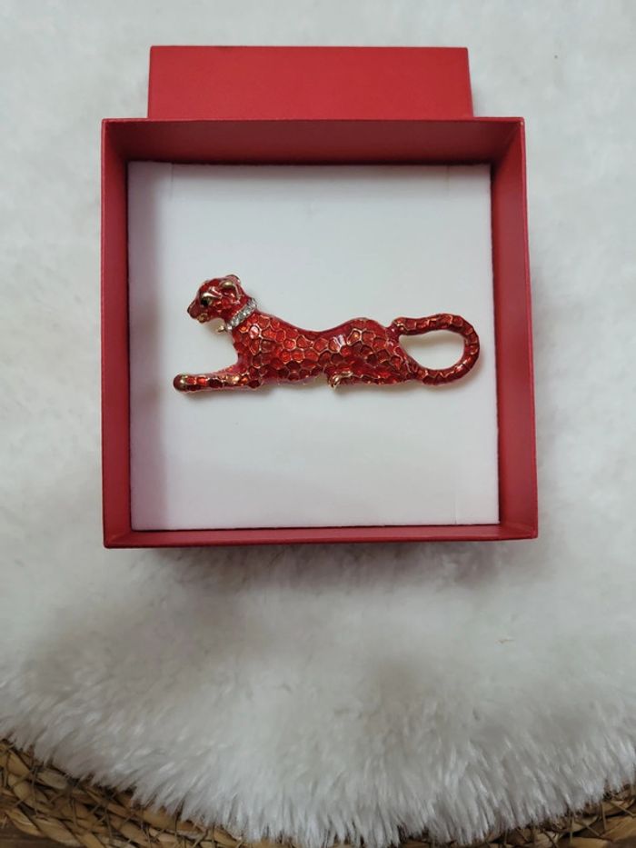 Broche la panthère et son collier zirconium - photo numéro 2