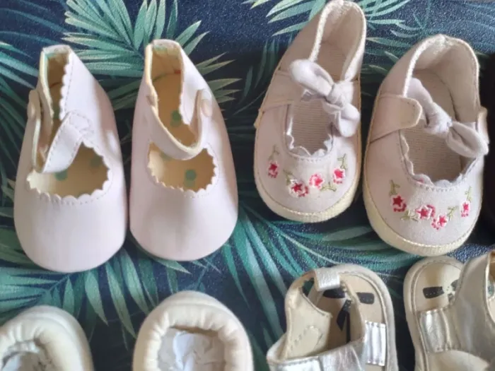 Gros lot de 9 paires de chaussons et chaussures pour bébé fille 3 à 12 mois - photo numéro 5