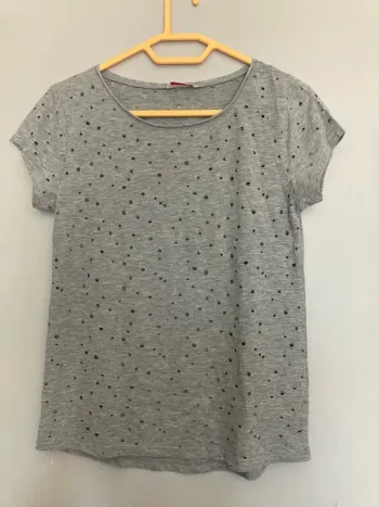 T-shirt Camaïeu gris, taille S, tissu léger