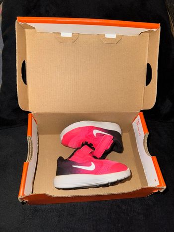 Basket Nike Révolution 3 bébé fille T 18,5