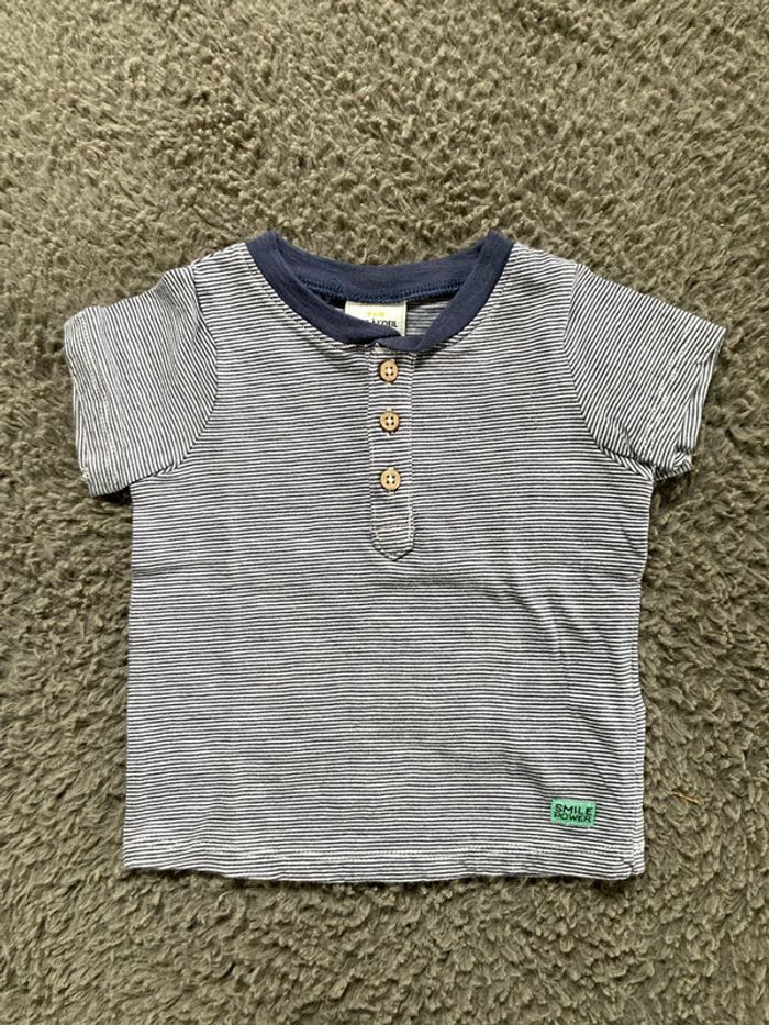 Teeshirt MC bleu marine et blanc 9 mois