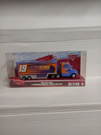 Cars camion de transport Bobby swift