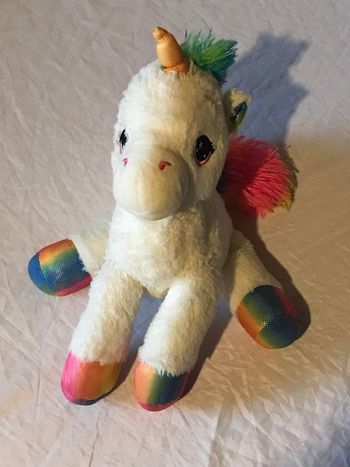 Petite Licorne Blanche Crinière Queue Pattes Multicolores Corne Animal Peluche Petits Enfants Bébés