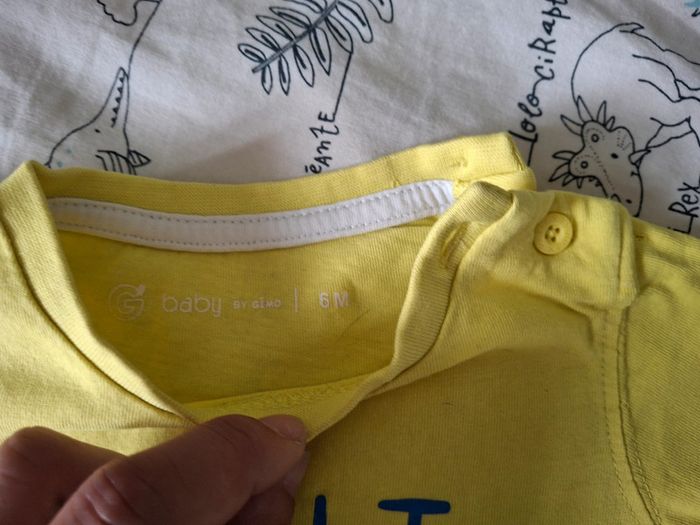 Tee-shirt bébé fille ou garçon 6 mois - photo numéro 2