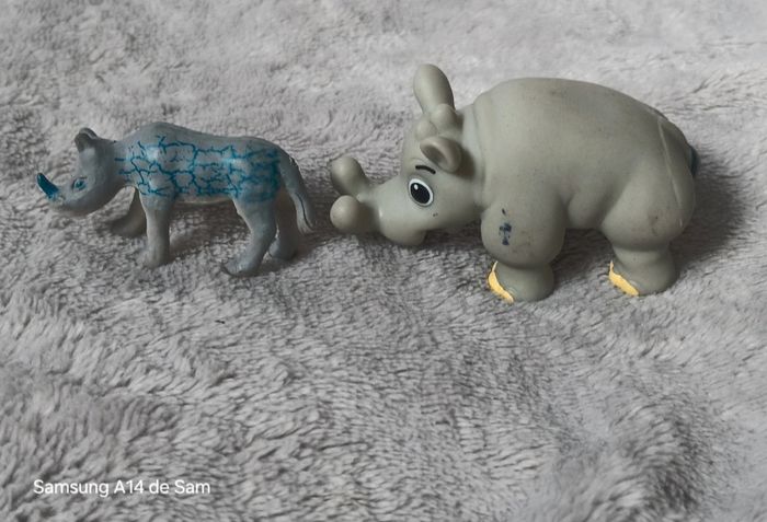 Lot de 2 figurine rhinocéros - photo numéro 3