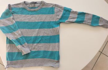 Pull rayé gris et bleu