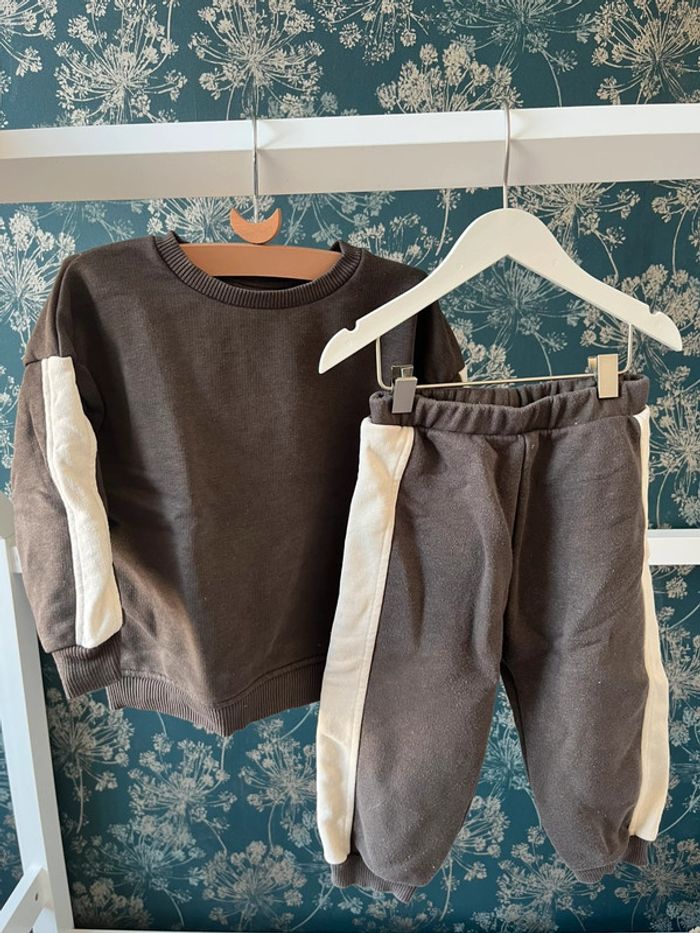 Ensemble jogging ZARA